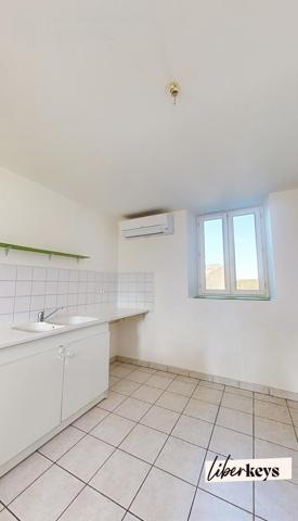 THEZAN-DES-CORBIERES : Appartement T2 lumineux de 60m² vendu loué