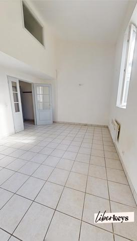 THEZAN-DES-CORBIERES : Appartement T2 lumineux de 60m² vendu loué