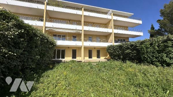 Appartement T3 DE 68,29 m² en rdc + terrasse de 25 m² + jardin de 190 m² en bon état AIX la Duranne