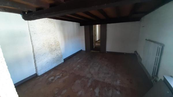 Maison à Cisse 6 pièce(s) 142 m2 environ avec COUR , GARAGE et GRANGE