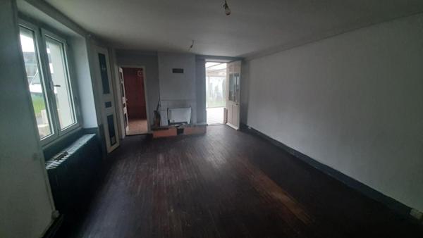 Maison à Cisse 6 pièce(s) 142 m2 environ avec COUR , GARAGE et GRANGE