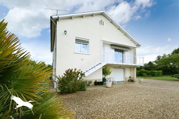 Maison à vendre 251 904 € Roullet-Saint-Estèphe 5 p 151 m² DPE E