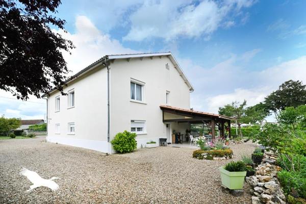 Maison à vendre 251 904 € Roullet-Saint-Estèphe 5 p 151 m² DPE E