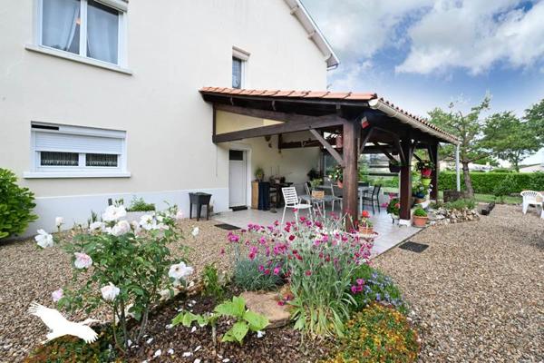 Maison à vendre 251 904 € Roullet-Saint-Estèphe 5 p 151 m² DPE E
