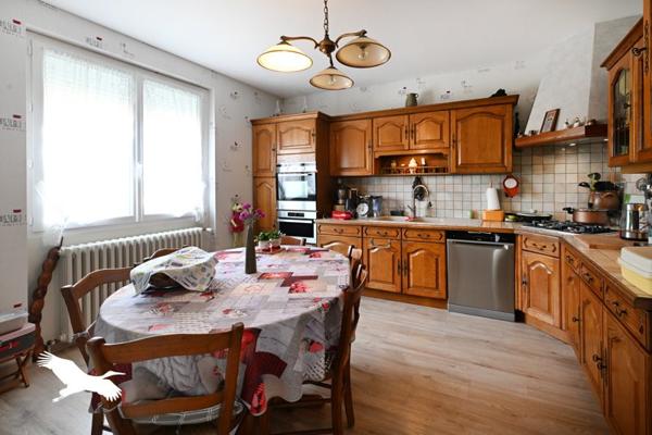 Maison à vendre 251 904 € Roullet-Saint-Estèphe 5 p 151 m² DPE E