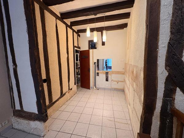 Local Commerciale - 66.71 m² - Michel Colombe