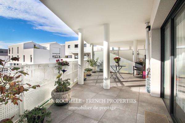 APPARTEMENT - 3 PIECES - PARKINGS - TERRASSE - SAINT ELOI/ROMPSAY - LA ROCHELLE