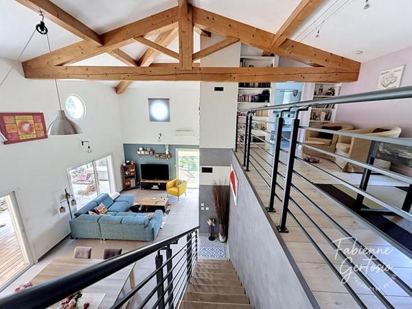 SOLLIES-TOUCAS! Maison contemporaine avec piscine et garage de74m2