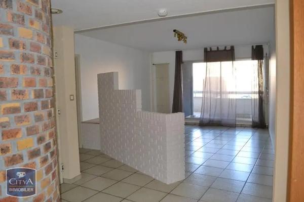 Appartement à louer 4 pièces 101.04m²