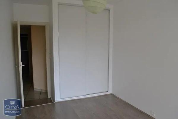 Appartement à louer 4 pièces 101.04m²