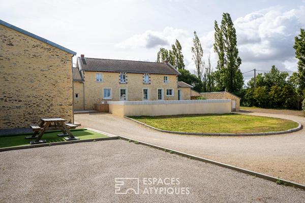 Maison familiale d’exception avec piscine chauffée et grandes dépendances à Carquefou Gravaudière