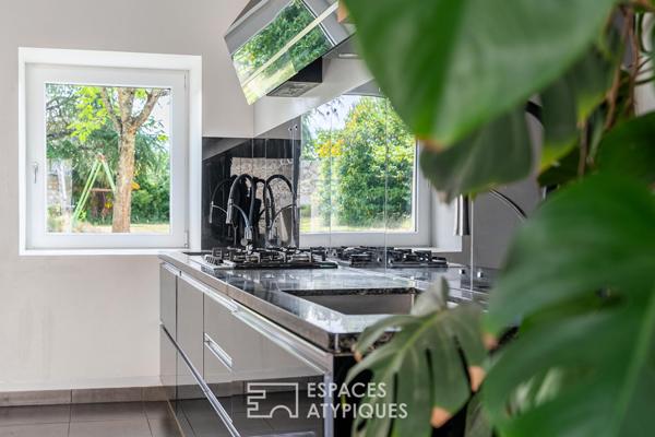 Maison familiale d’exception avec piscine chauffée et grandes dépendances à Carquefou Gravaudière