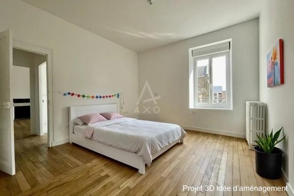 Maison de ville rénovée, surface de 152 m² sur un terrain de 193 m²-avec 5 chambres, cuisine A/E , grand salon expo sud avec cheminée,  quartier Bonabry - Fougères .