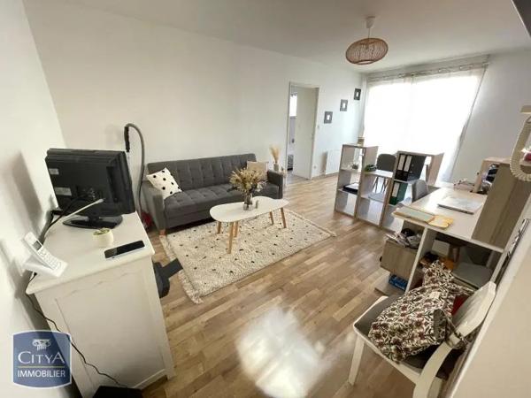 Appartement à louer 2 pièces 44.59m² Tours (37000)