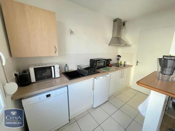 Appartement à louer 2 pièces 44.59m² Tours (37000)
