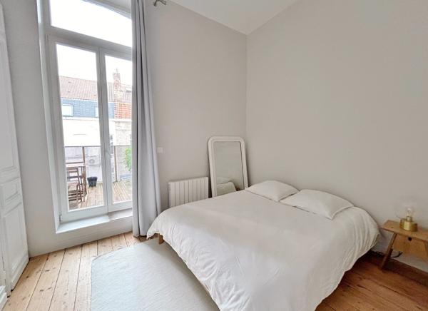 TYPE 2 + BUREAU / MEUBLE
