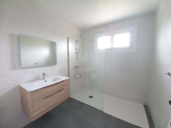 MAISON NEO-BRETONNE 5 CHAMBRES GRAND TERRAIN AVEC VERGER A VENDRE NEULLIAC 56