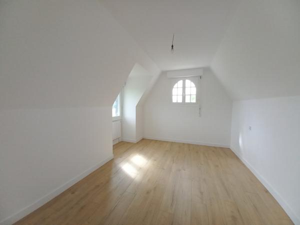 MAISON NEO-BRETONNE 5 CHAMBRES GRAND TERRAIN AVEC VERGER A VENDRE NEULLIAC 56