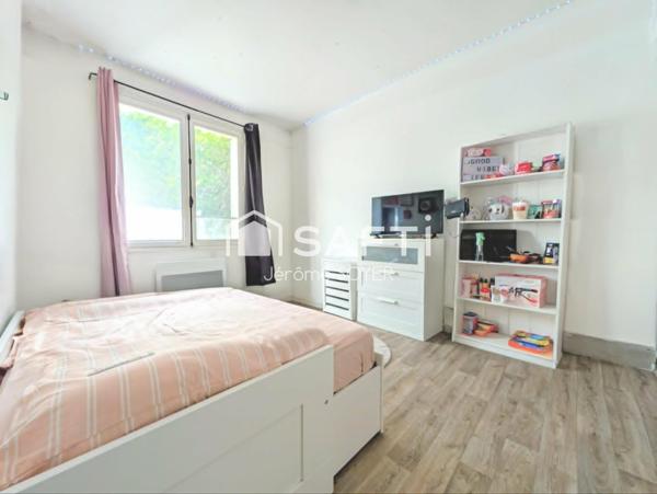 MAISON 100 M², 3 CHAMBRES, 1 BUREAU, PISCINE