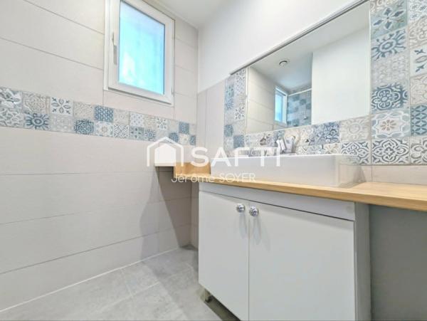 MAISON 100 M², 3 CHAMBRES, 1 BUREAU, PISCINE