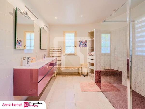 Propriété 7 pièces 301 m2 avec parc paysager et piscine - LE ROURET