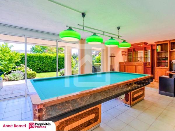 Propriété 7 pièces 301 m2 avec parc paysager et piscine - LE ROURET