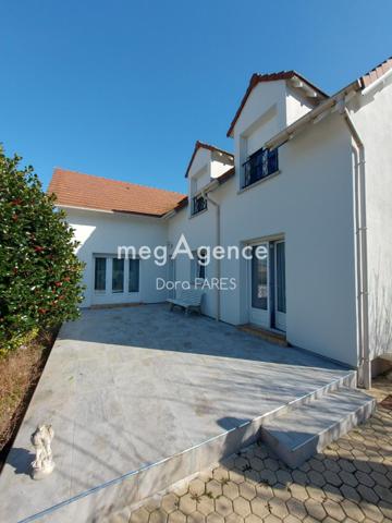 Maison à PLAISIR, 78370 - 8 pièces 176m²