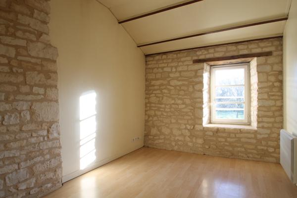 Aigre (16140) MAISON 50 M2 AVEC TERRASSE ET JARDIN