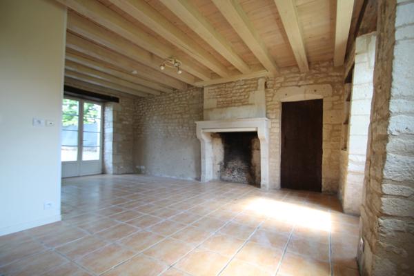 Aigre (16140) MAISON 50 M2 AVEC TERRASSE ET JARDIN