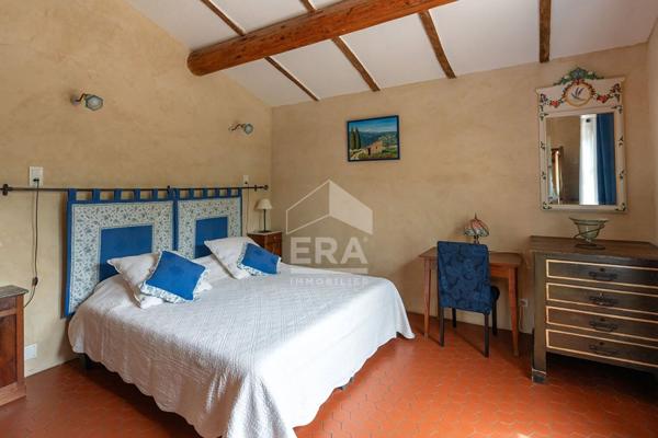 Maison à vendre à Bédoin avec piscine.124 m², terrain arboré de 1 345 m²