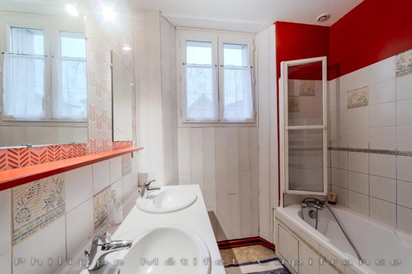 Maison à vendre 12 pièces ANGOULEME (16)