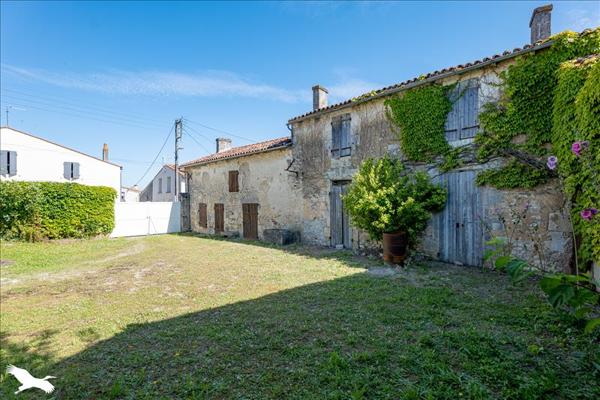 Maison à vendre |  Saint-Jean-d'Angély |  5 pièces | 111 m²