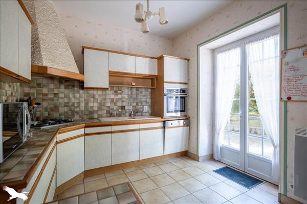 Maison à vendre |  Saint-Jean-d'Angély |  5 pièces | 111 m²