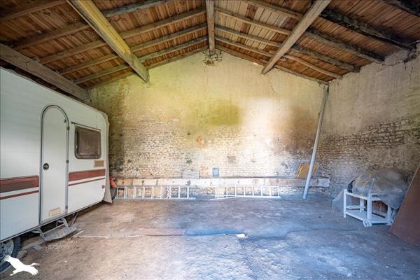 Maison à vendre |  Saint-Jean-d'Angély |  5 pièces | 111 m²