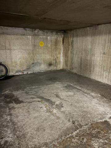 Parking / box Paris 20 m2
