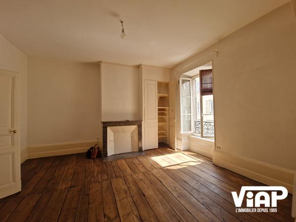 LIMOGES APPARTEMENT T3 EN CENTRE-VILLE , Limoges