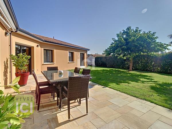 Maison de plain-pied 163.85 m2