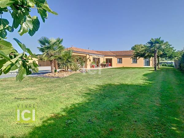 Maison de plain-pied 163.85 m2