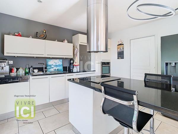 Maison de plain-pied 163.85 m2