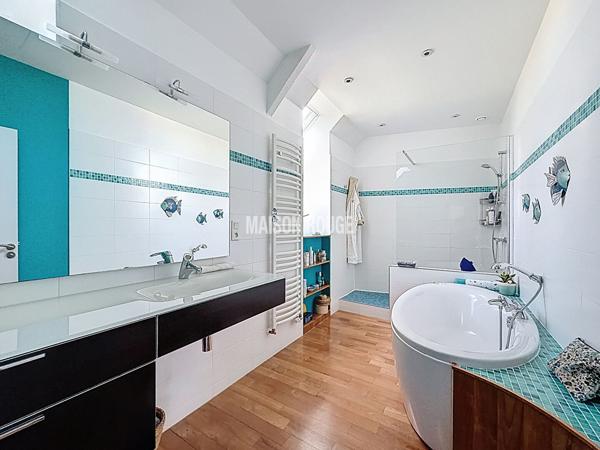 Propriété de charme avec dépendances sur parc arboré - Fort potentiel habitation & activité professionnelle - SAINT BRIEUC