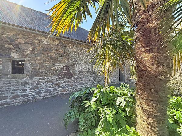 Propriété de charme avec dépendances sur parc arboré - Fort potentiel habitation & activité professionnelle - SAINT BRIEUC