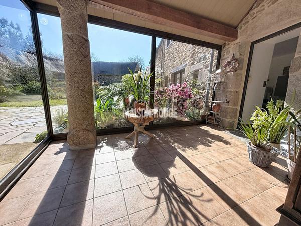 Propriété de charme avec dépendances sur parc arboré - Fort potentiel habitation & activité professionnelle - SAINT BRIEUC