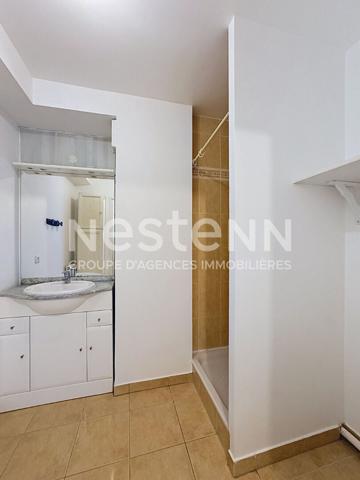 Montigny Le Bretonneux - Studio 24.86m² - Quartier du Village - Box et Cave