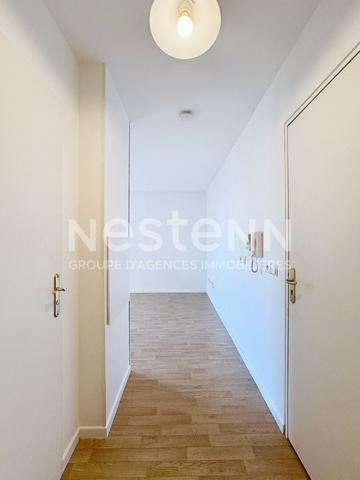 Montigny Le Bretonneux - Studio 24.86m² - Quartier du Village - Box et Cave