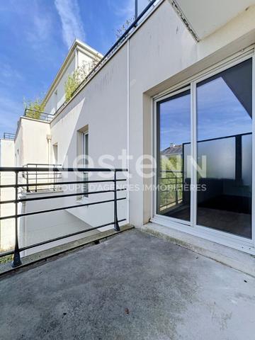 Montigny Le Bretonneux - Studio 24.86m² - Quartier du Village - Box et Cave