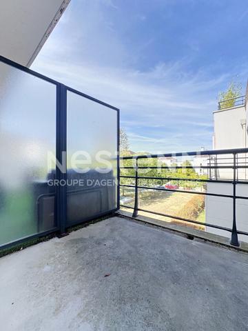 Montigny Le Bretonneux - Studio 24.86m² - Quartier du Village - Box et Cave