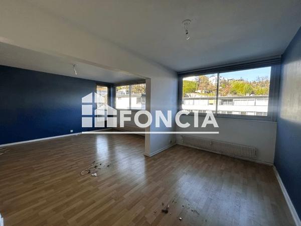 Location Appartement 4 pièces 75.45 m² - 7 RUE DU ROC BLANC BAT E Chamalieres 63400