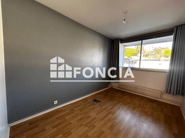 Location Appartement 4 pièces 75.45 m² - 7 RUE DU ROC BLANC BAT E Chamalieres 63400