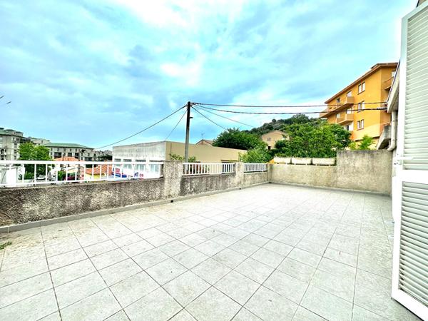 A louer - Appartement 3 pièces - Bastia Quartier Recipello