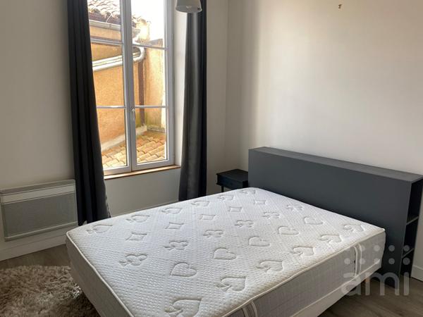 POITIERS Centre, rue Carnot